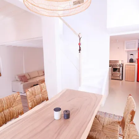 Eudemonia - Sun Terrace By One-villas شقة